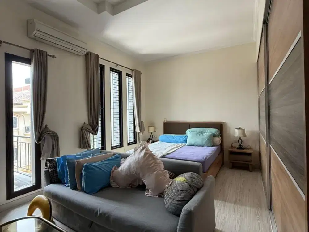 Rumah Manyar Permai 3 Lantai PIK 1 Pantai Indah Kapuk