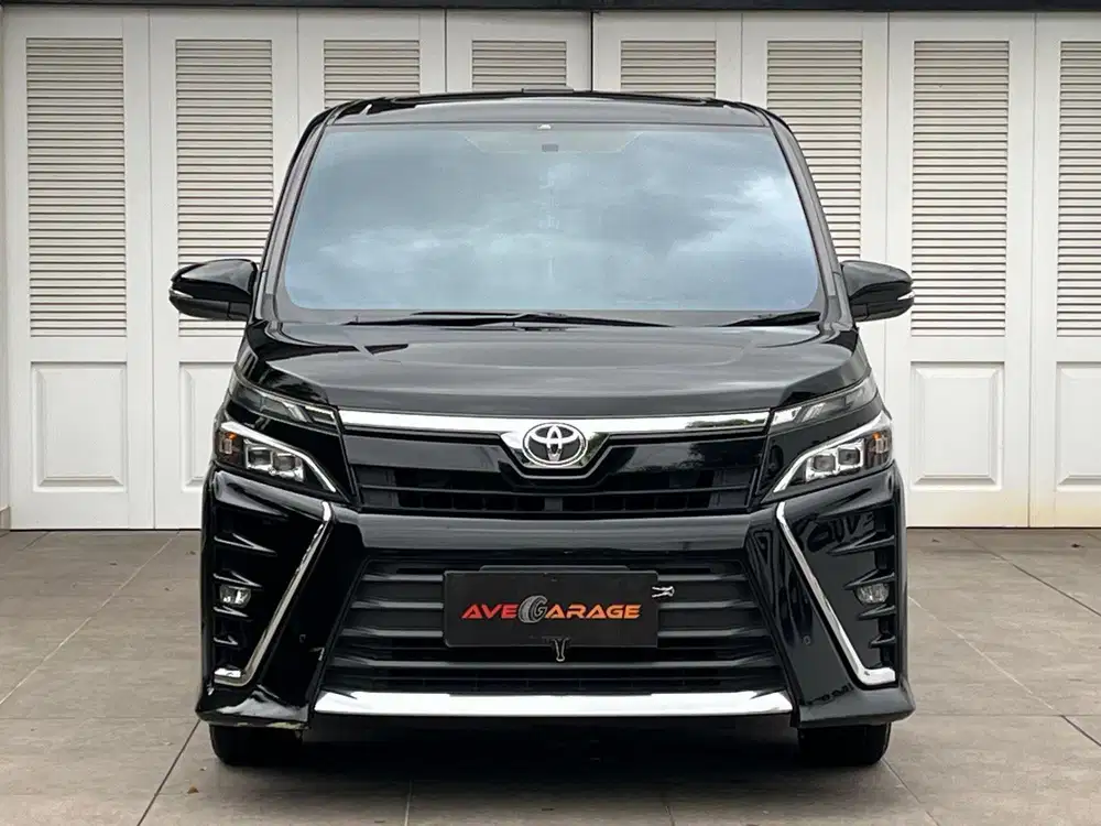 Toyota Voxy 2.0 Metik 2018 Low Km Service Record