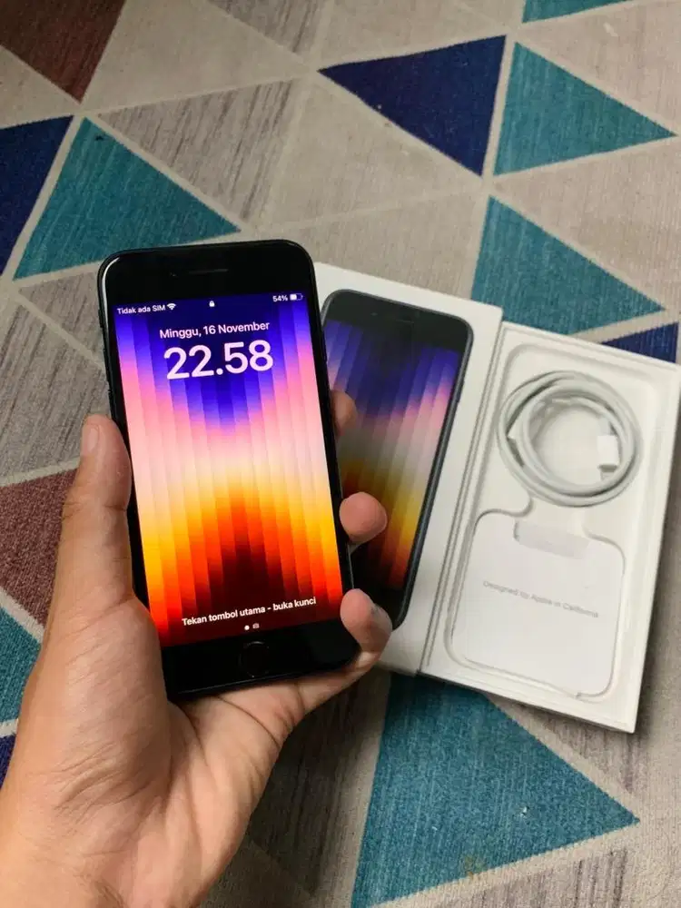 iPhone SE GEN 3 (2022)