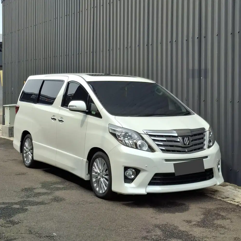 TOYOTA ALPHARD SC PREMIUM SOUND AT 2013 Bensin