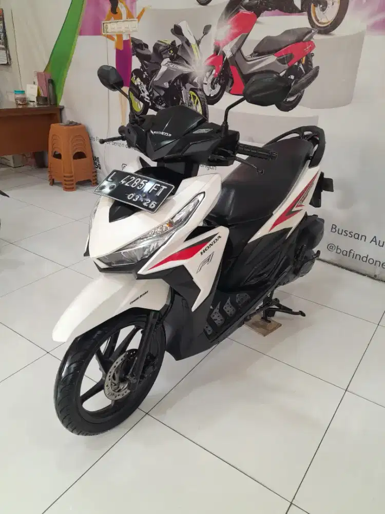 HONDA VARIO 125 LED 2016 MENARIK