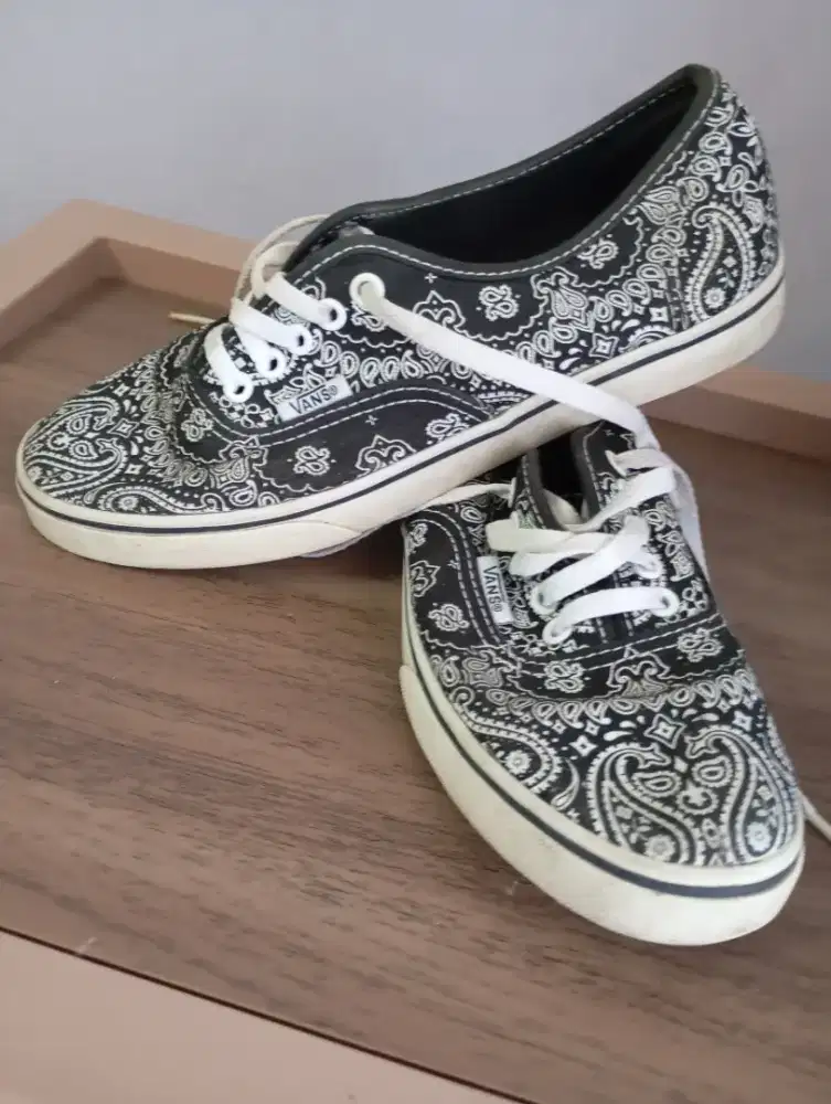 Sepatu vans size 35