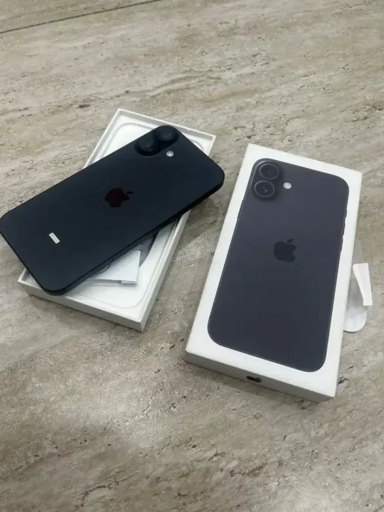 iPhone 16plus 128 GB lengkap mulus garansi ibox