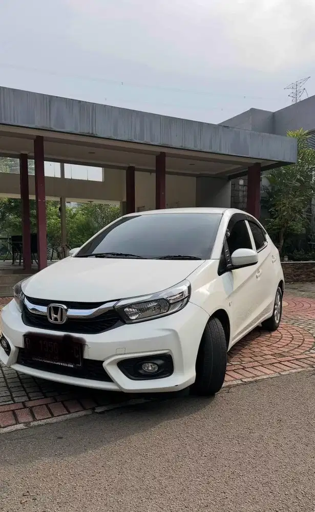 Honda Brio E Satya Matic putih 2021