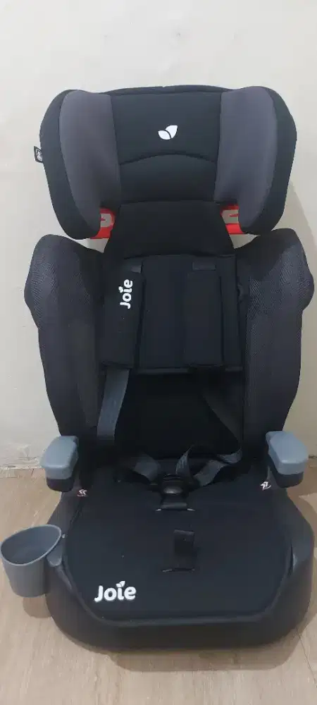 Joie Carseat Elevate Two Tones Black/ Dudukan Mobil Anak