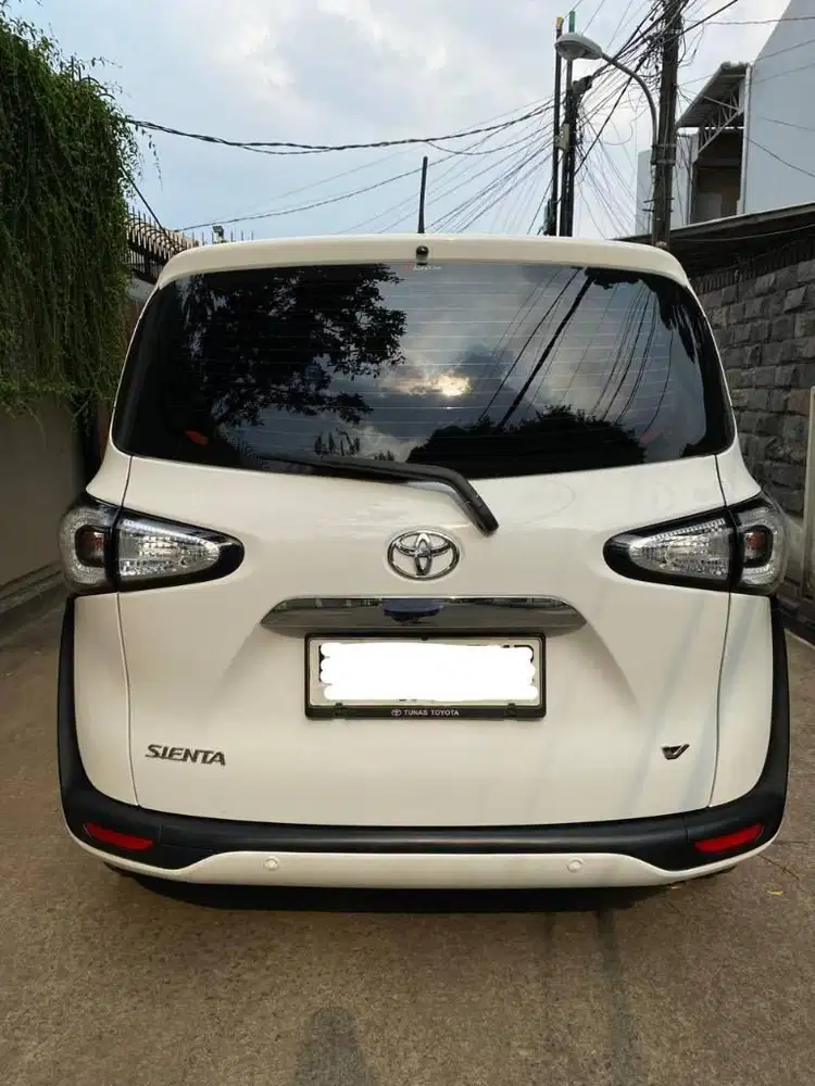 Sienta V 1.5 AT 2019