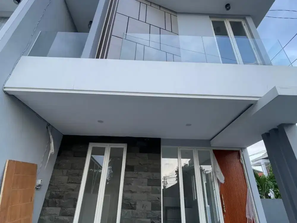 Dijual Rumah Baru Lokasi Strategis Manyar Tirtoyoso