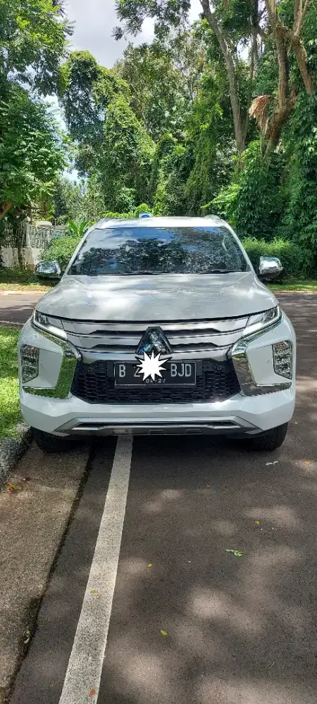 Pajero ultimate putih 4x2