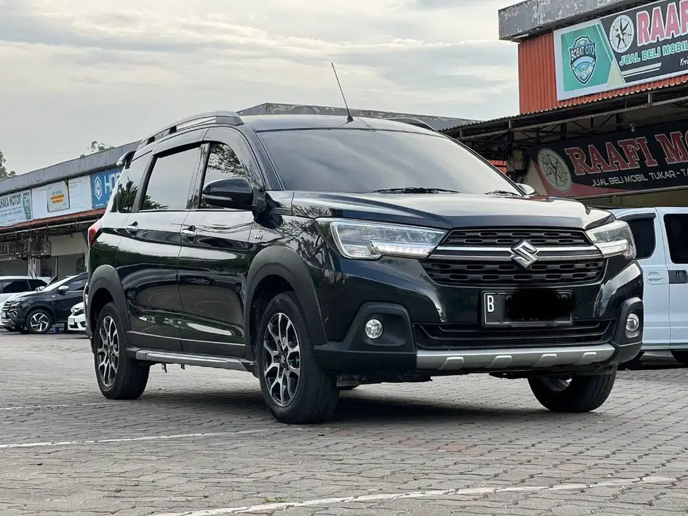 Suzuki XL7 Alpha AT 2020 Black