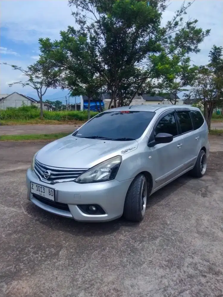 Di jual Nissan Grand Livina XV 1.5 2014