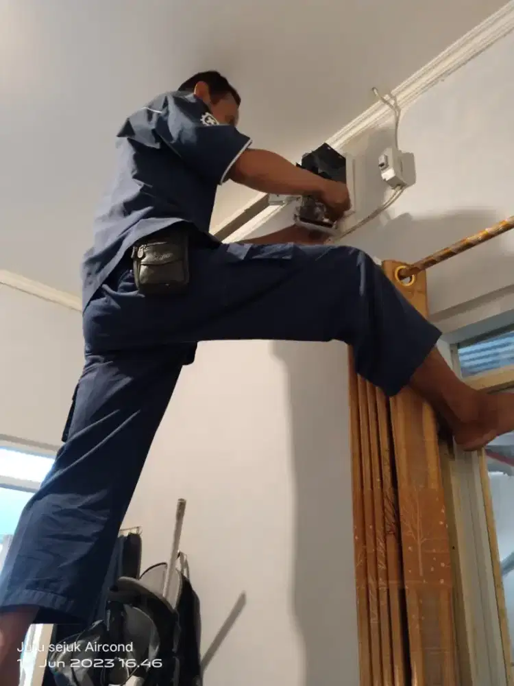 Servis AC, Kulkas, Mesin Cuci, Kipas Dll