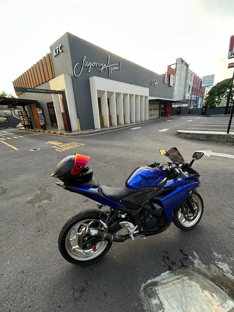R25 250cc warna biru