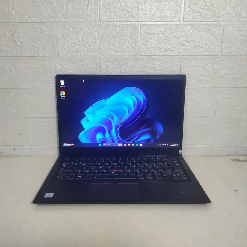 Laptop Lenovo Thinkpad X1 Carbon 6th i5 Gen8 RAM 16 NVMe 256 14in FHD