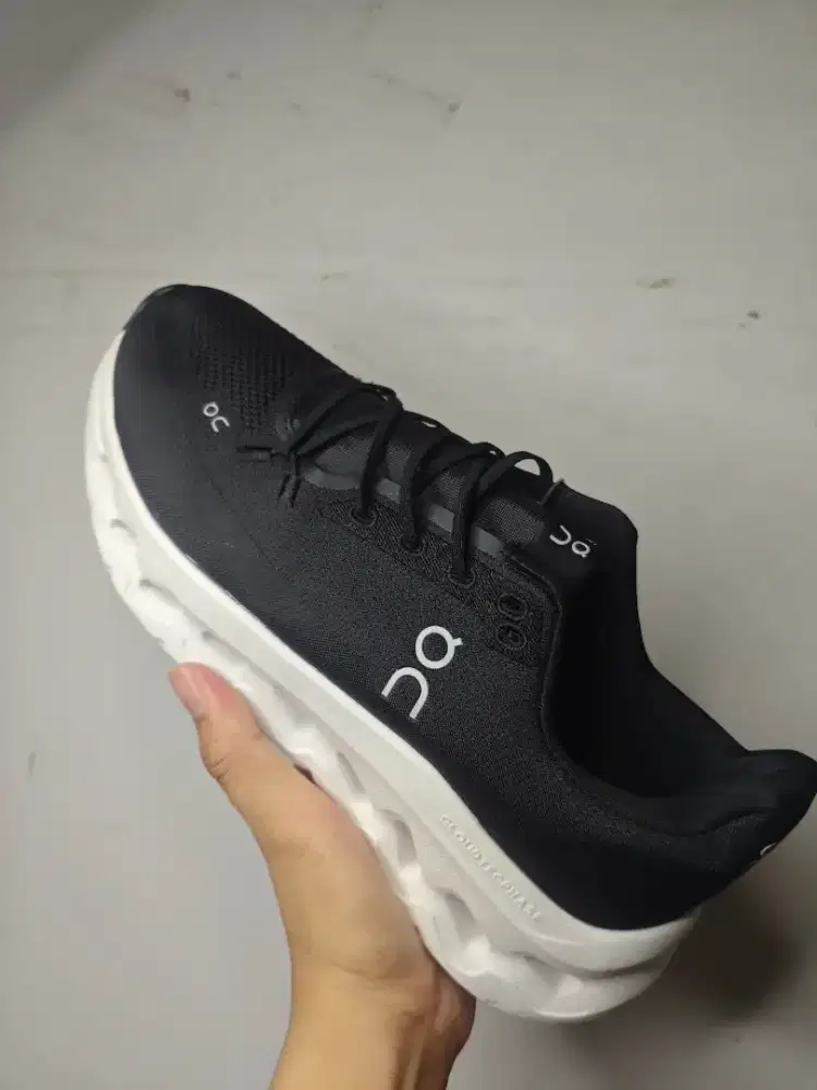 ON  RUNNING CLOUDTILT