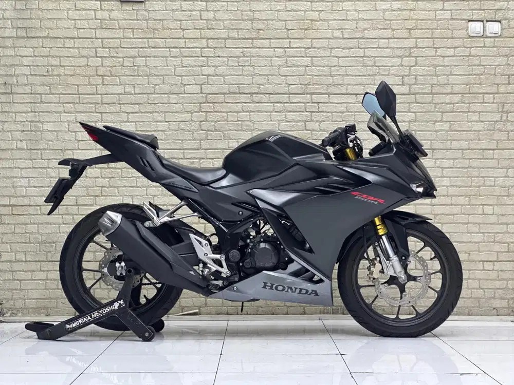 TERMURAH‼️ Honda CBR 150R 2021 Facelift Matte Black
- Mustika Motoshop