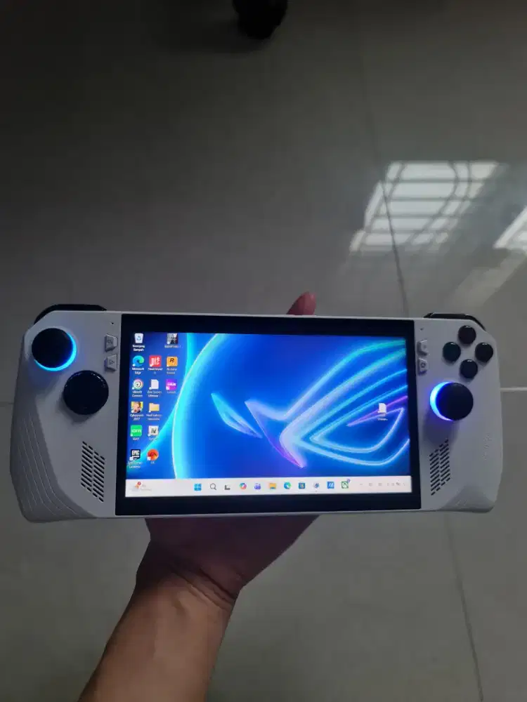 Di jual ROG ALLY Z1 EXTREME second pemakaian pribadi