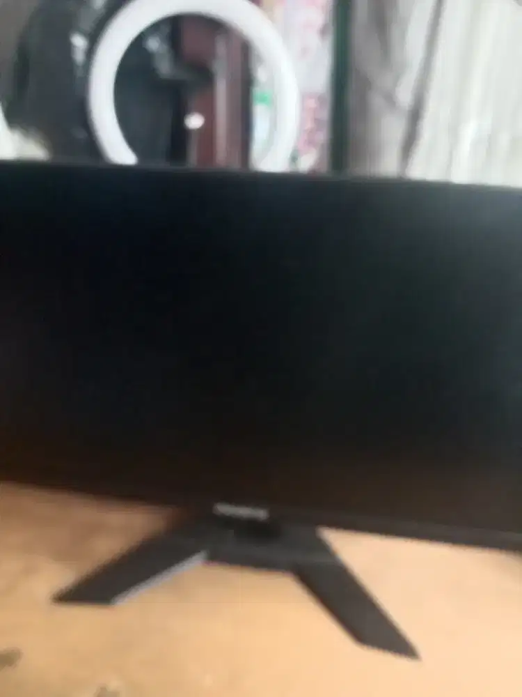 Monitor 24 inch Gigabyte minus