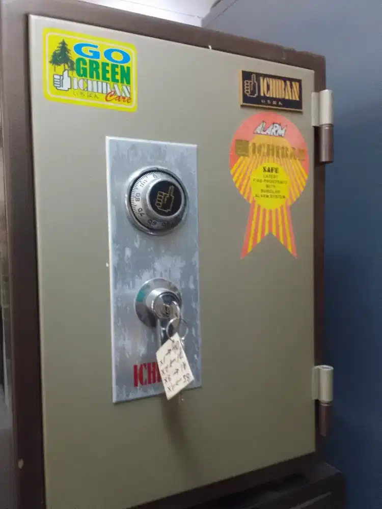 Jual murah Brankas untuk keamanan dokumen penting anda