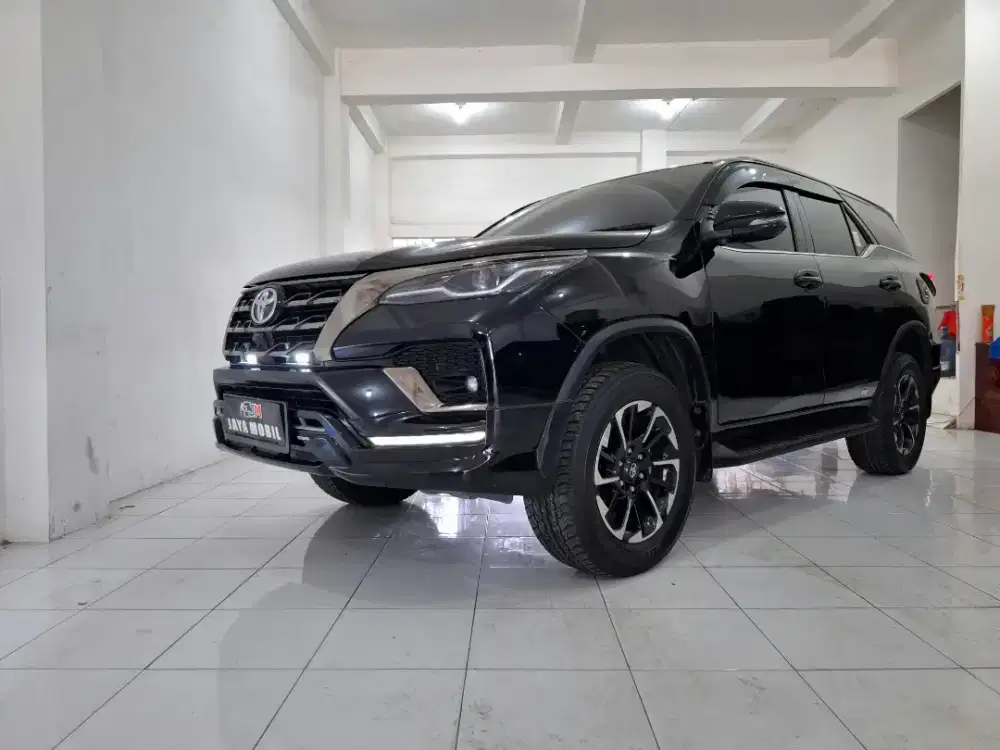 TOYOTA FORTUNER 2.4 GR SPORT, 2021