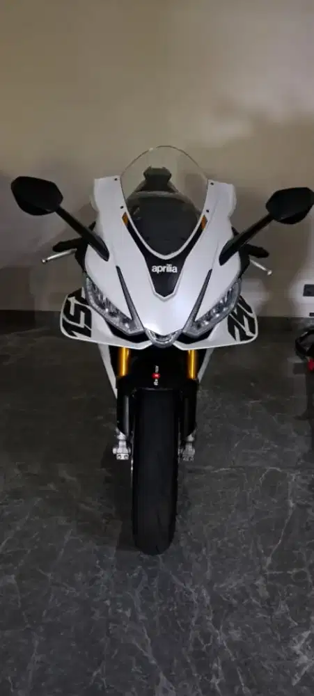 Aprilia RSV4 Factory 1100 (2024)
