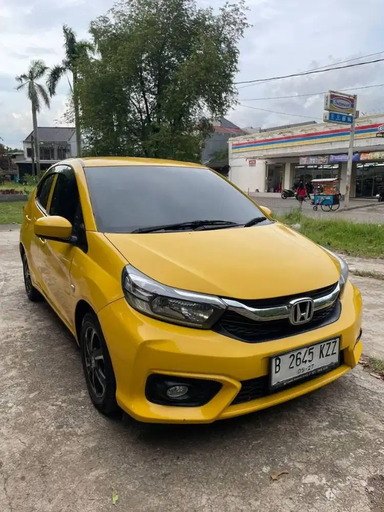 Honda Brio E Satya AT 2022 Kuning KM 11rb TDP 3jt