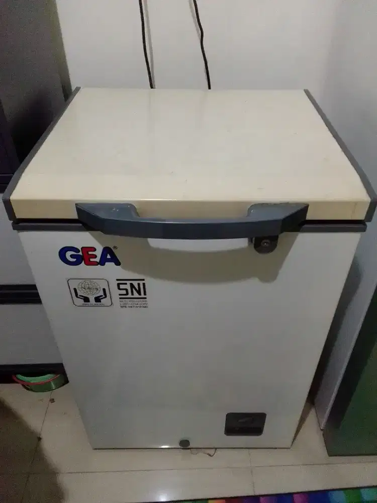 DI JUAL CEPAT FREEZER GEA SECOND