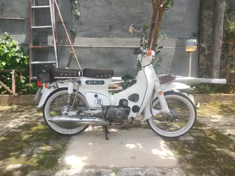 Jual Honda c70 1975 komplit
