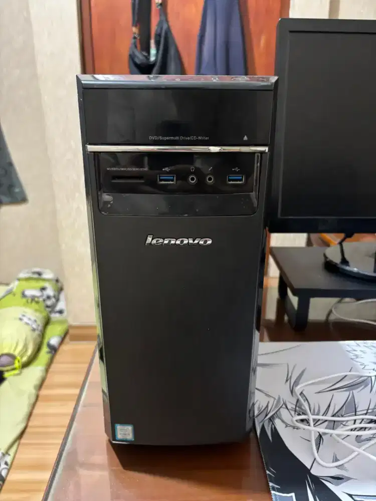 Komputer PC LENOVO Intel i5