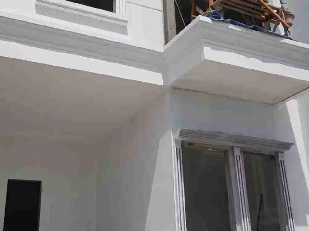 Rumah Putih 2 Lantai dkt Mabes TNI