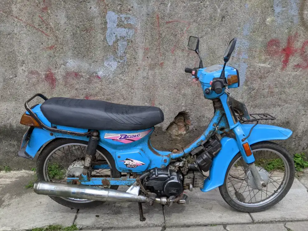 Suzuki RC100 Asli Biru