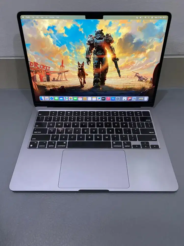 MacBook Air M2 2022 • Ram :16/512 GB