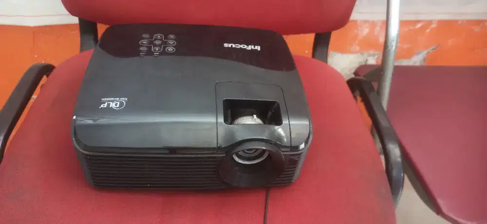 Proyektor infocus IN 102