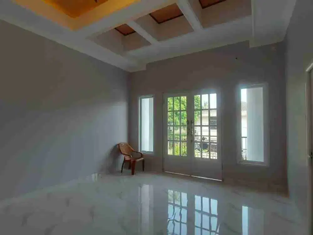 Rumah 2 lantai ada kolam renang di dalam komplek megapolitan cinere