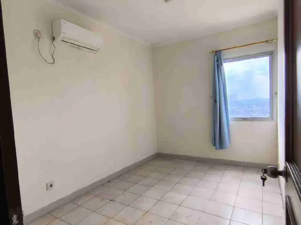 Disewakan apart mediterania gajah mada semi furnish