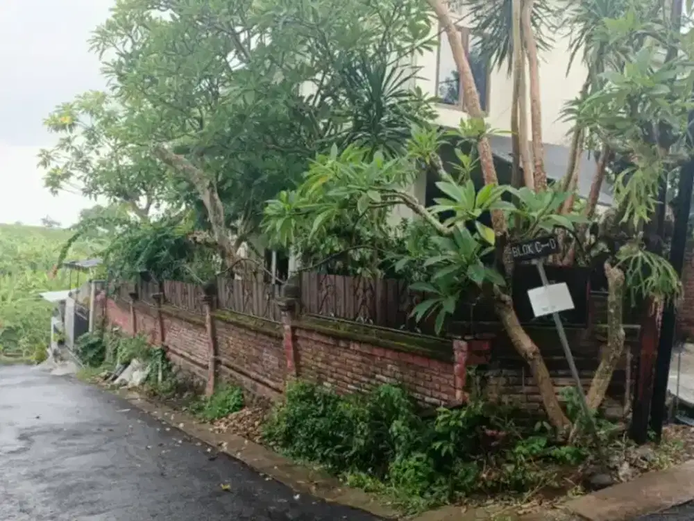 DIJUAL RUMAH SEMI VILLA LANTAI III PERERENAN NEAR CANGGU