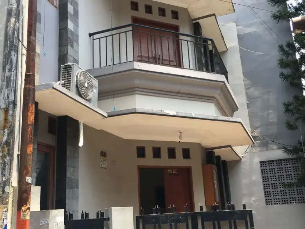 Dijual Kos kosan di deket kampus Binus. Kemanggisan