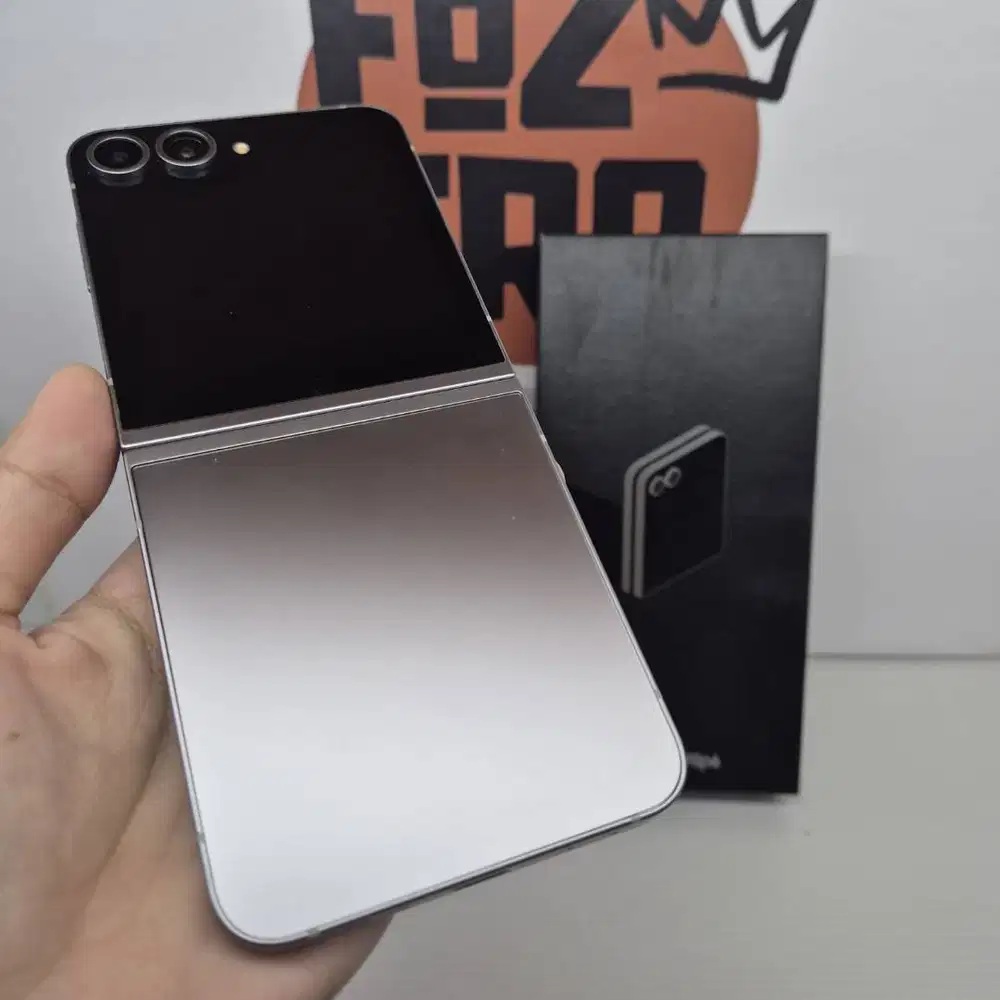 Samsung Galaxy Z Flip 6 12/256 GB Silver Mulus No Minus