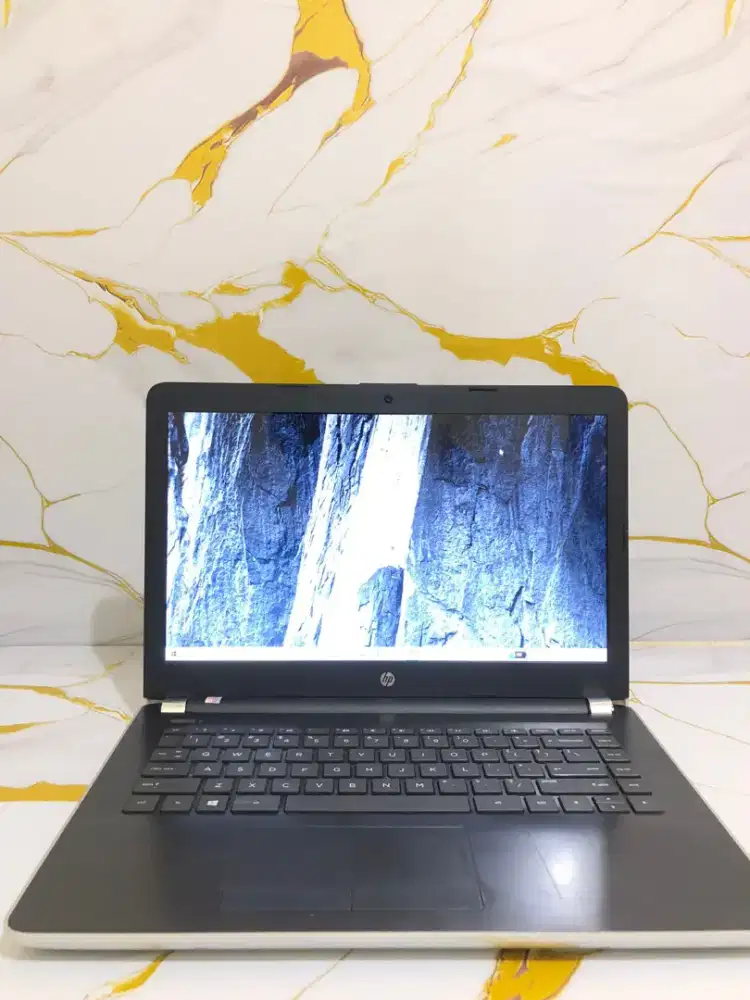 Hp Laptop 14 core i3 Gen 6th 8/512 Gb