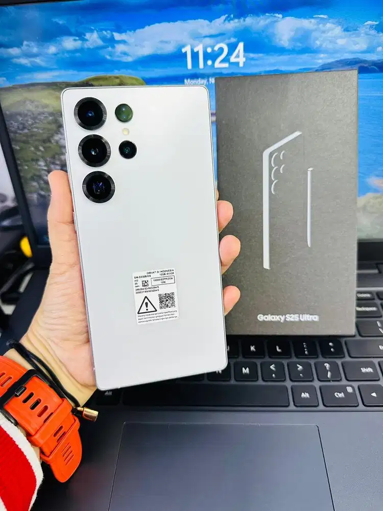Samsung S25 Ultra 12/512 Sein Like new