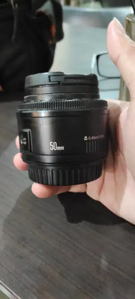 Lensa fix Canon 50mm