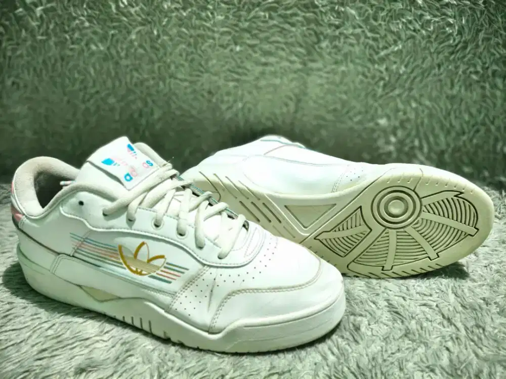 Sepatu casual size 48