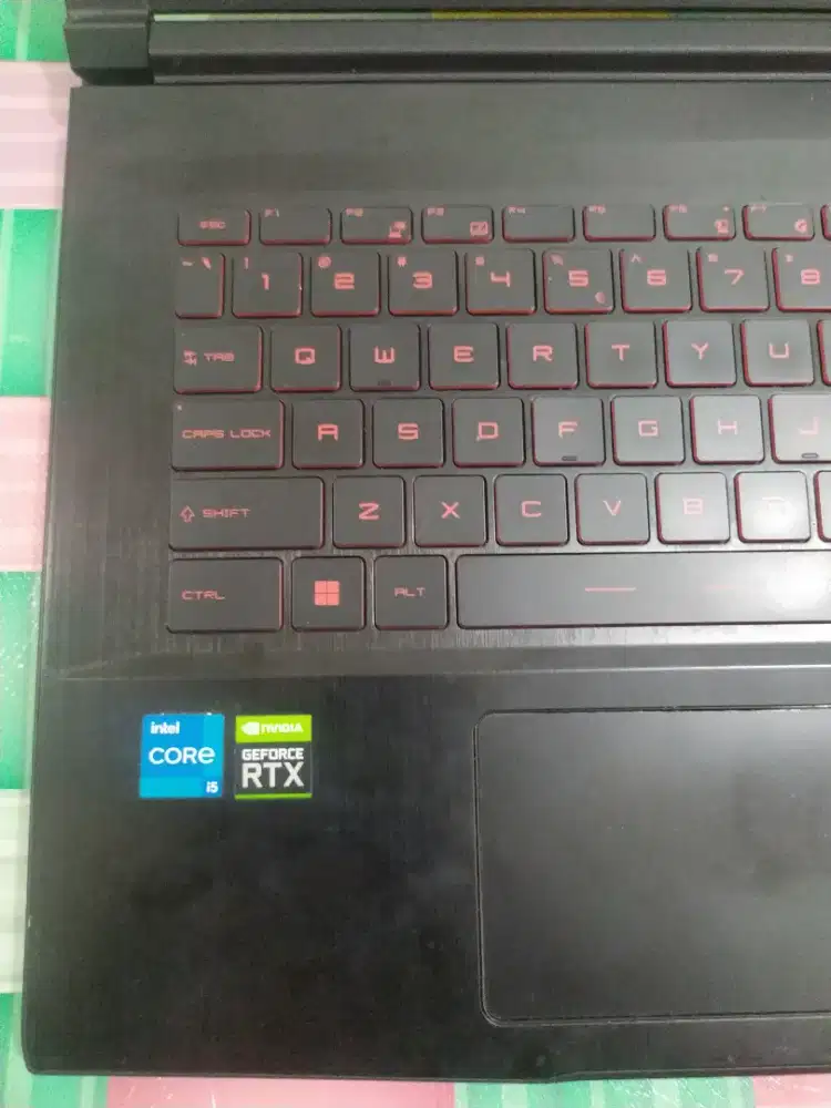 Laptop gaming MSI mati kedip