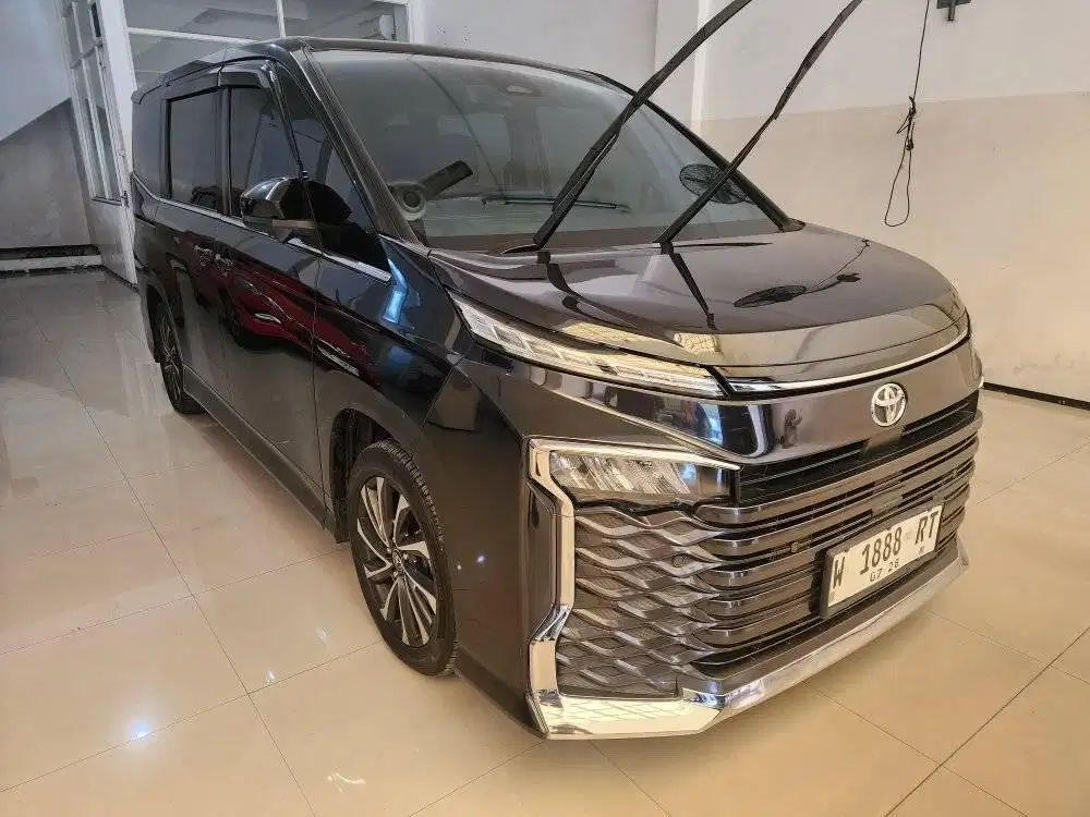 TOYOTA NEW VOXY 2.0 MATIC FACELIFT 2023 FULL ORIGINAL SURABAYA