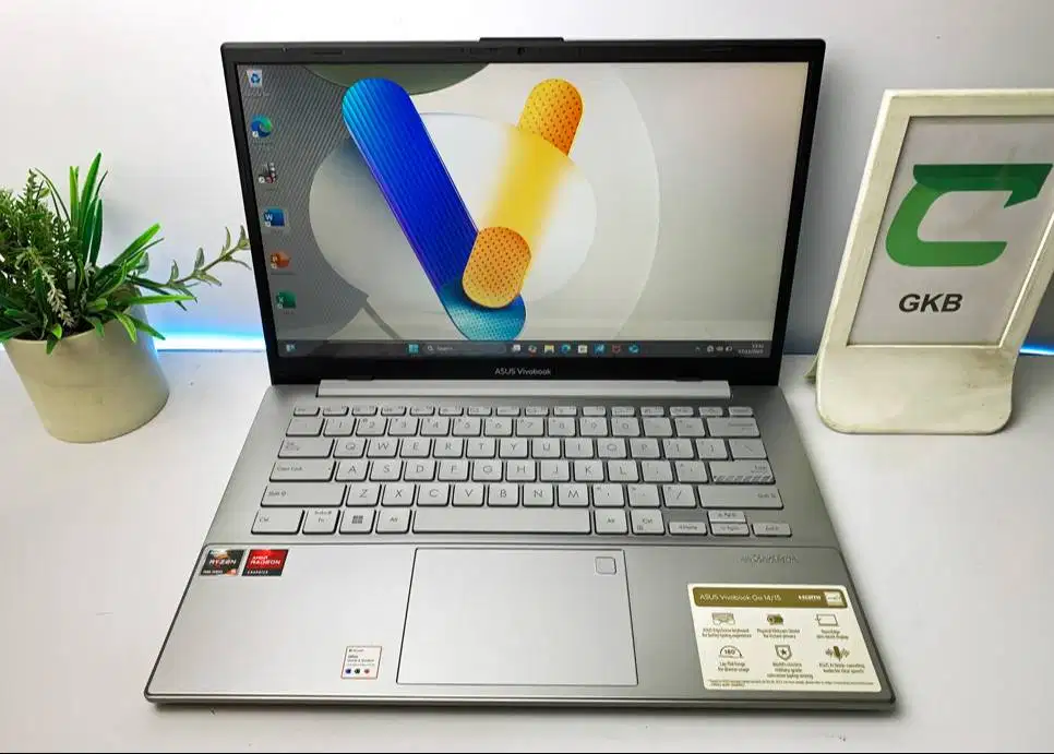 Laptop Asus VivoBook Go 14 E1404F Ryzen 5 7520U Ram 8gb Ssd 512 Mulus