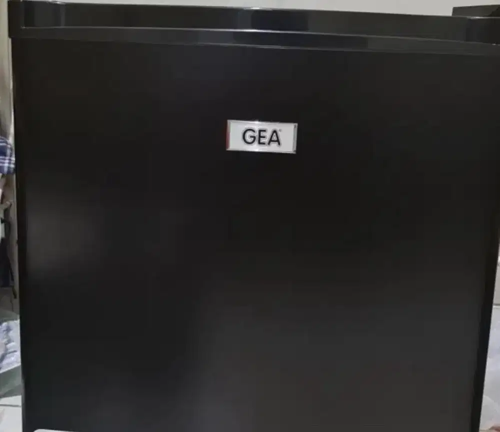 Kulkas mini GEA