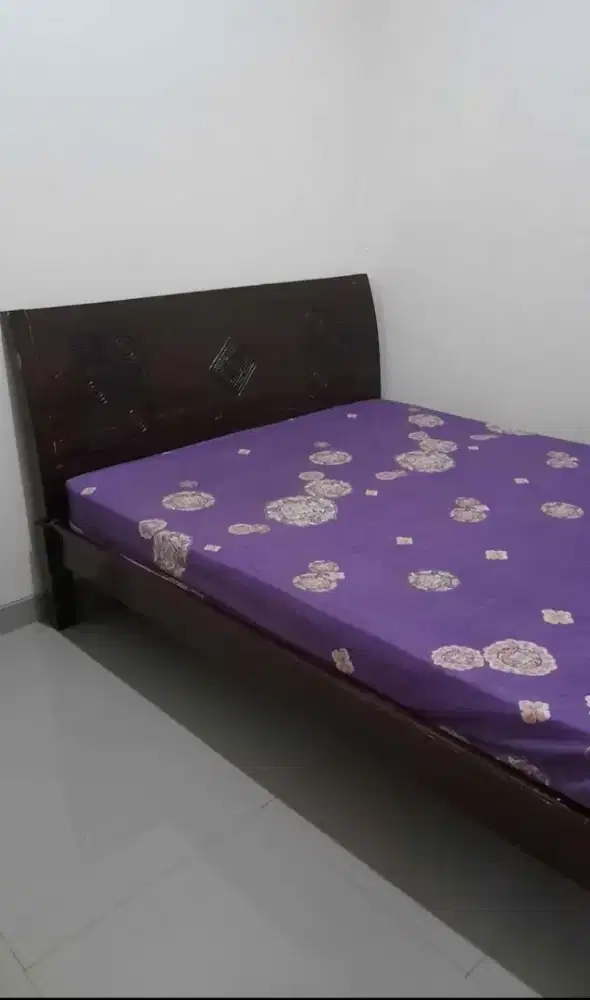 Dipan kayu jati belanda