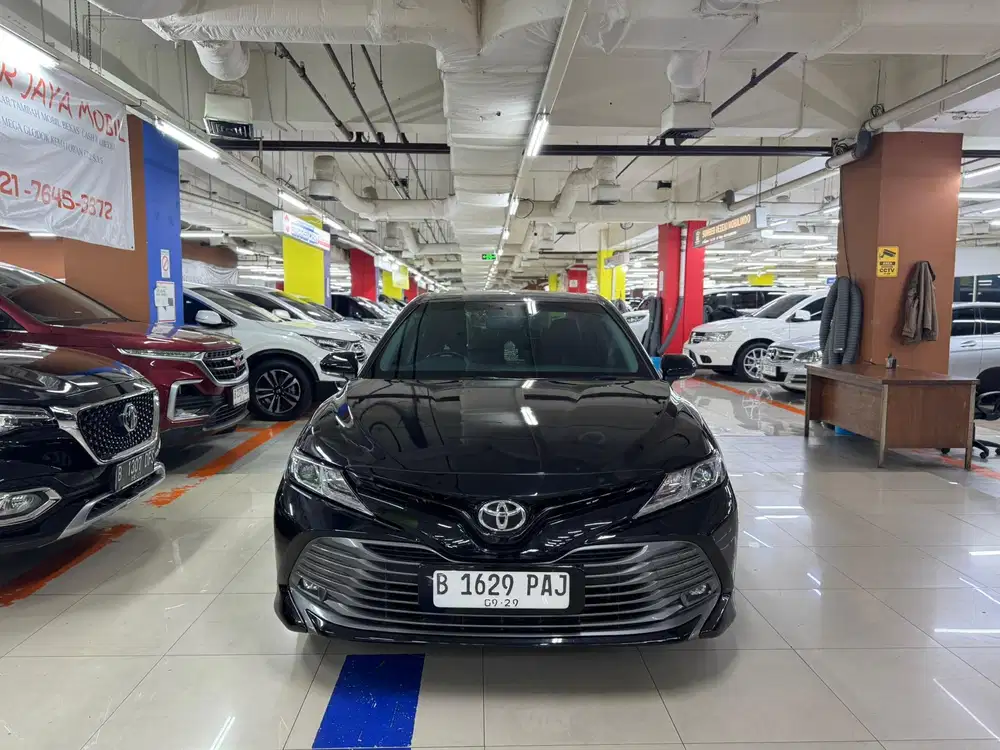 Toyota Camry 2.5 V 2020 km 40rb