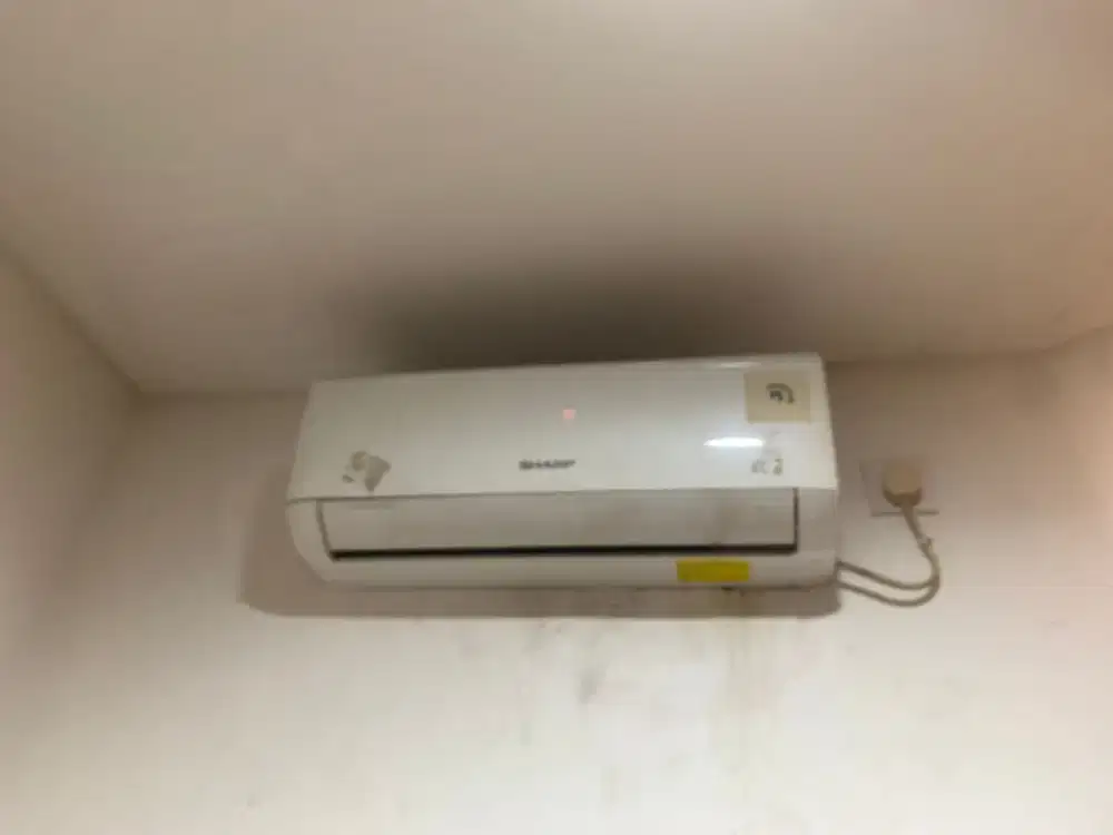 Di jual AC Sharp 1/2 PK