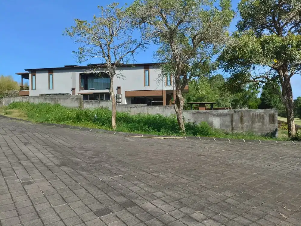 Dijual murah di bawah harga pasar tanah view laut dan lapangan golf di pecatu graha kuta selatan bali.