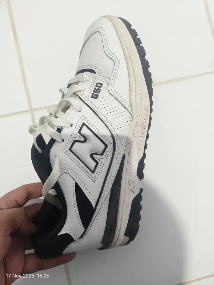 New Balance 550